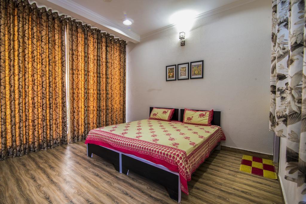 Tuk Tuk Homestay Агра Экстерьер фото