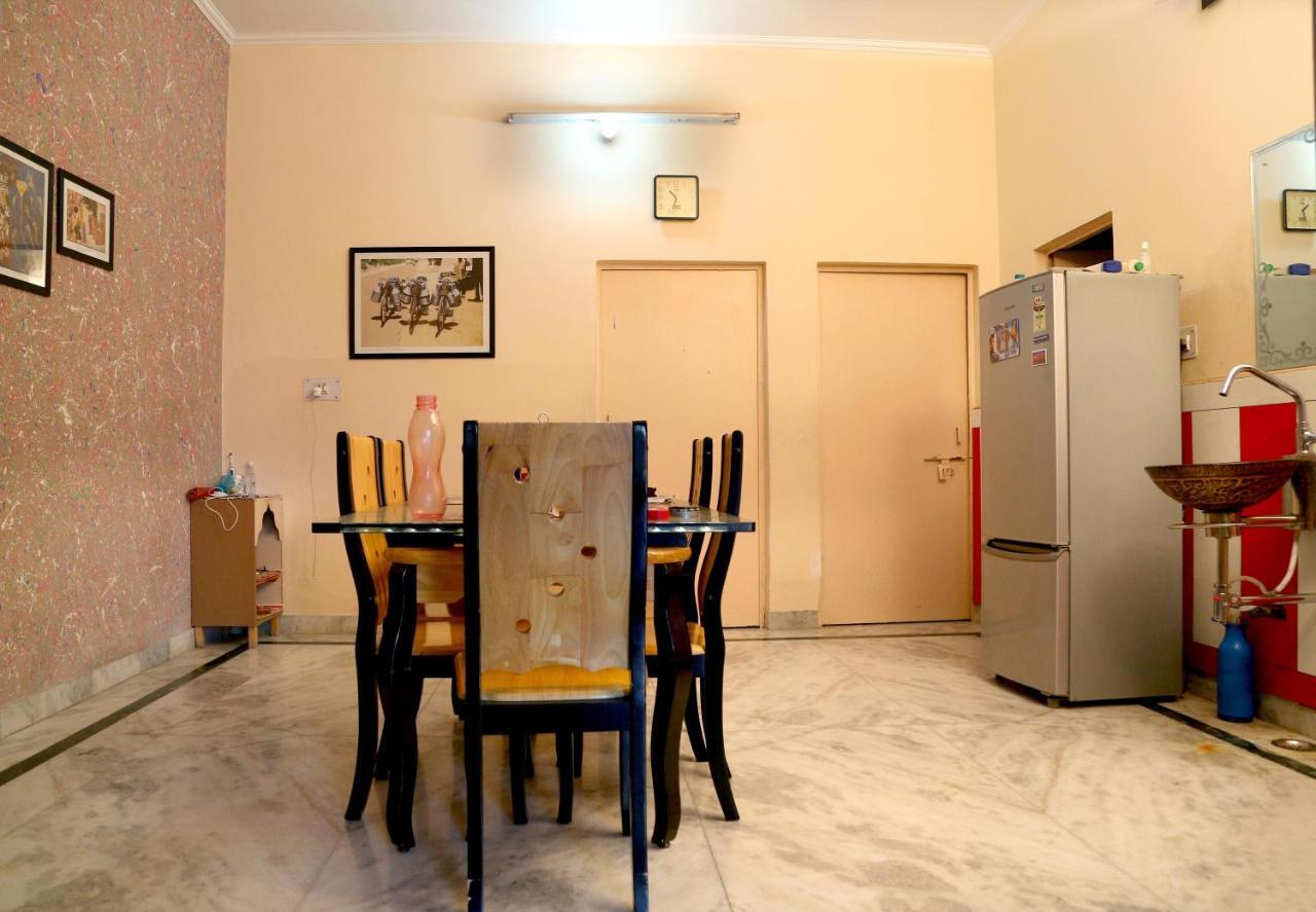 Tuk Tuk Homestay Агра Экстерьер фото